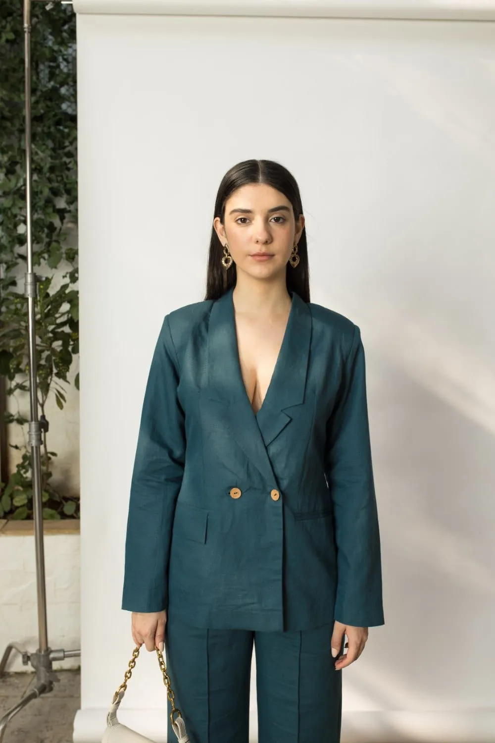 DOUBLE-BREASTED BLAZER