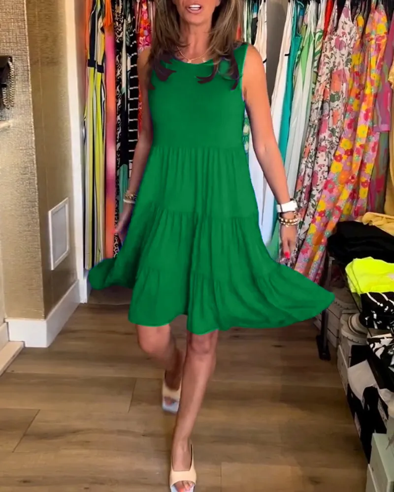 Pleated sleeveless loose dress