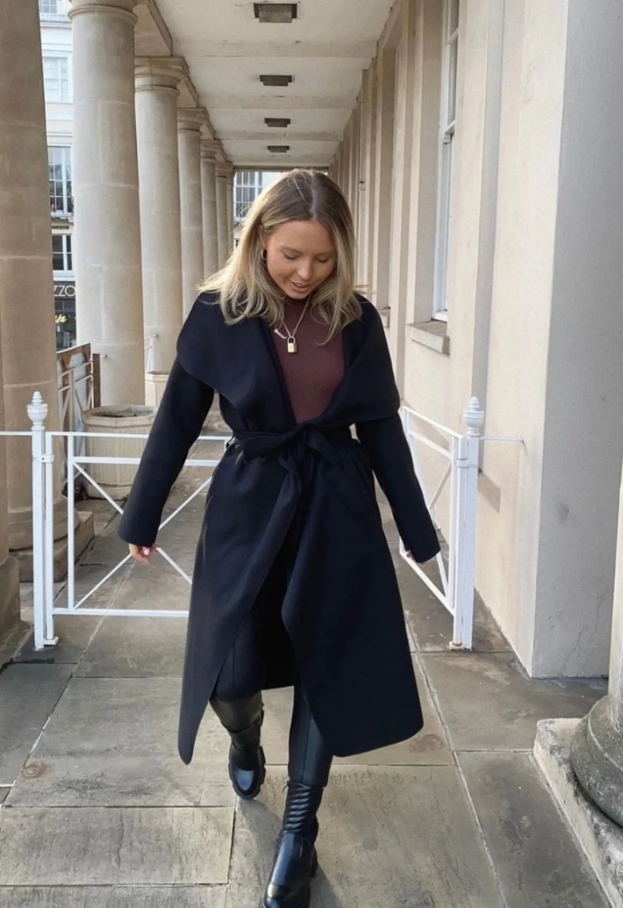 STAYING WARM TRENCH COAT