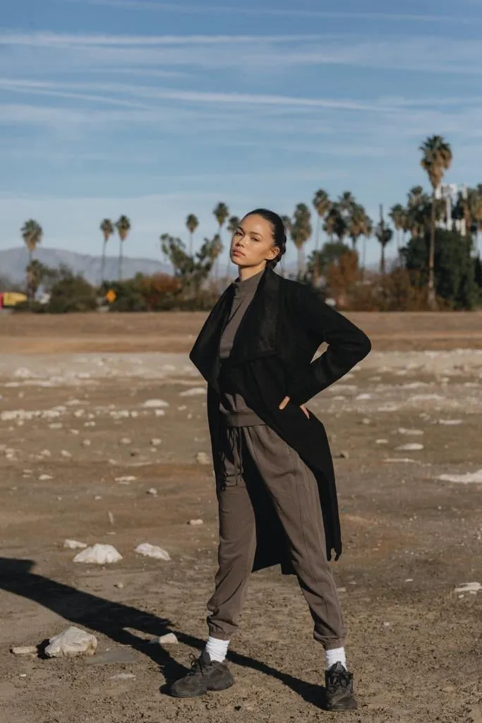 STAYING WARM TRENCH COAT